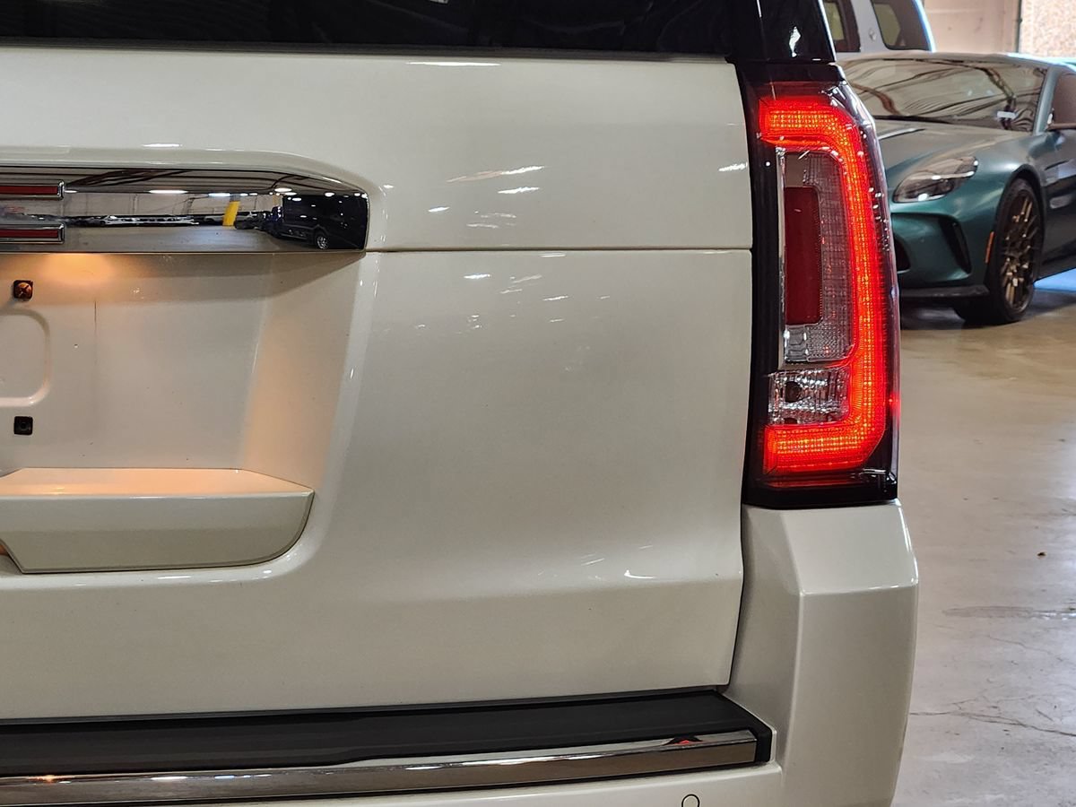 Used 2015 GMC Yukon Denali w/ Premium Package AWD/4WD image 19