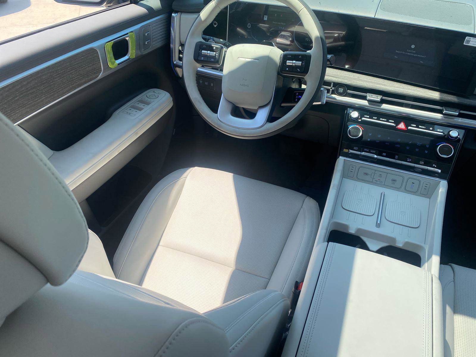 Certified 2024 Hyundai Santa Fe Calligraphy image 12