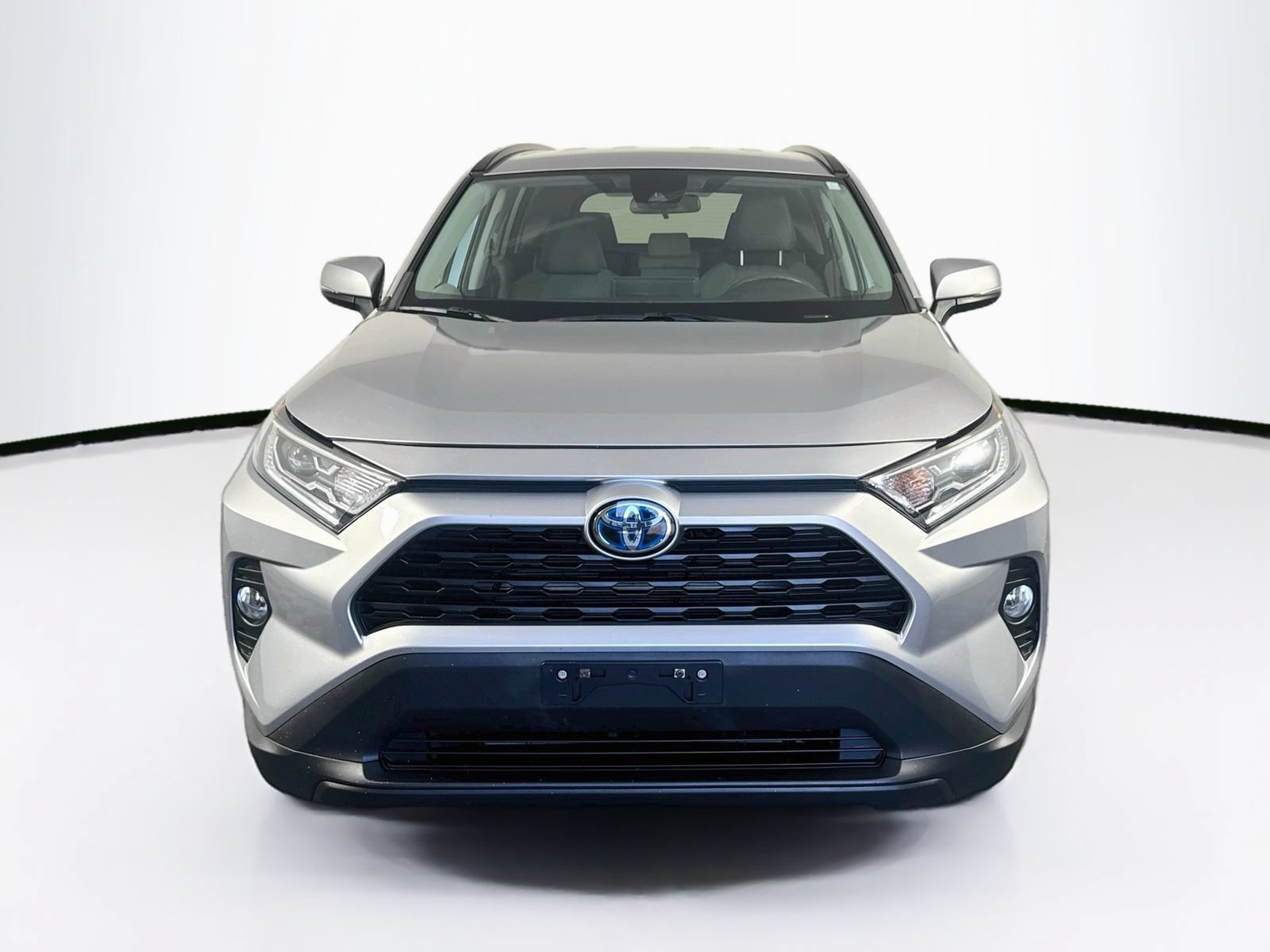 Used 2021 Toyota RAV4 XLE AWD/4WD image 2