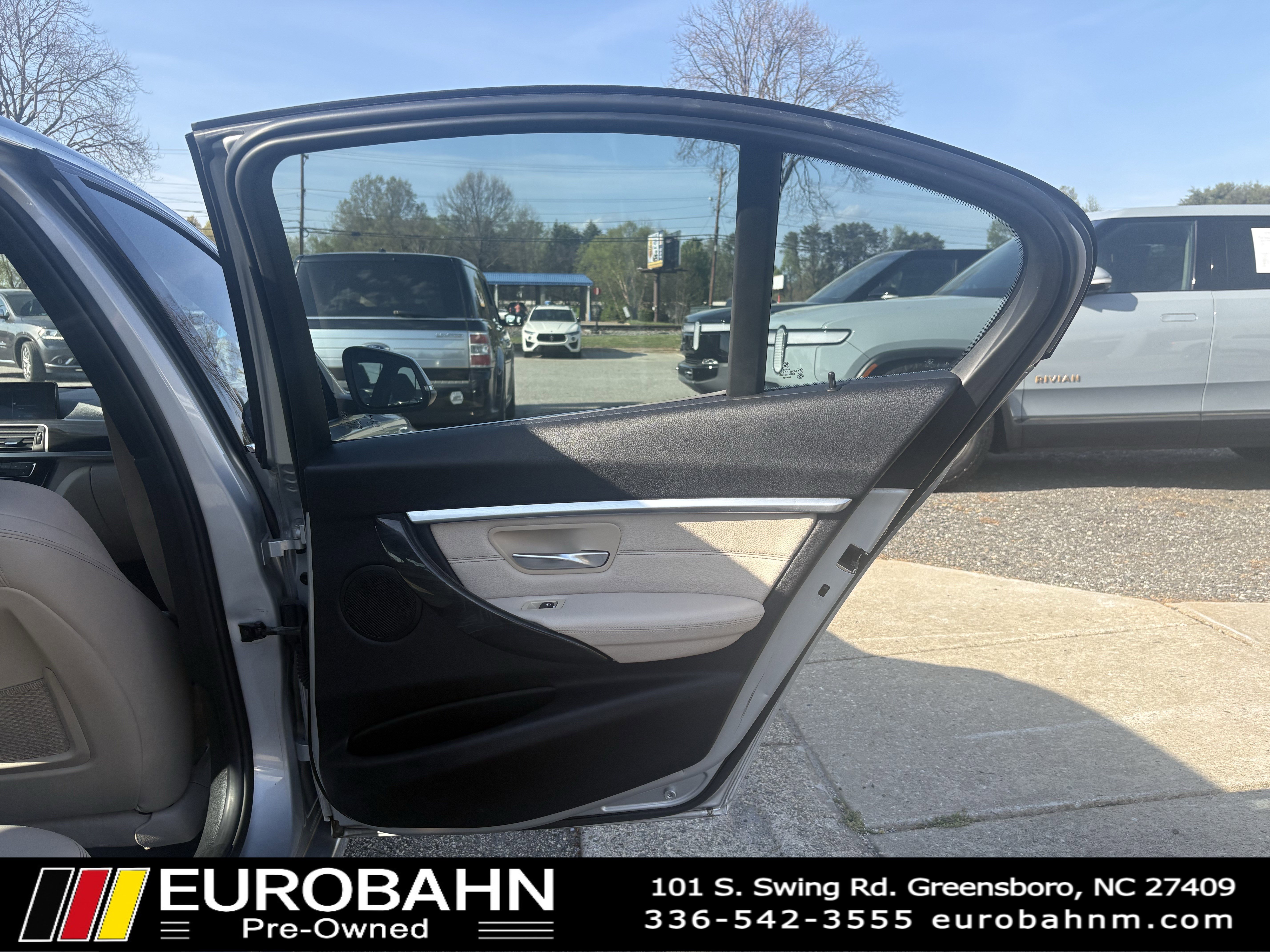 Used 2017 BMW 330i Sedan image 12