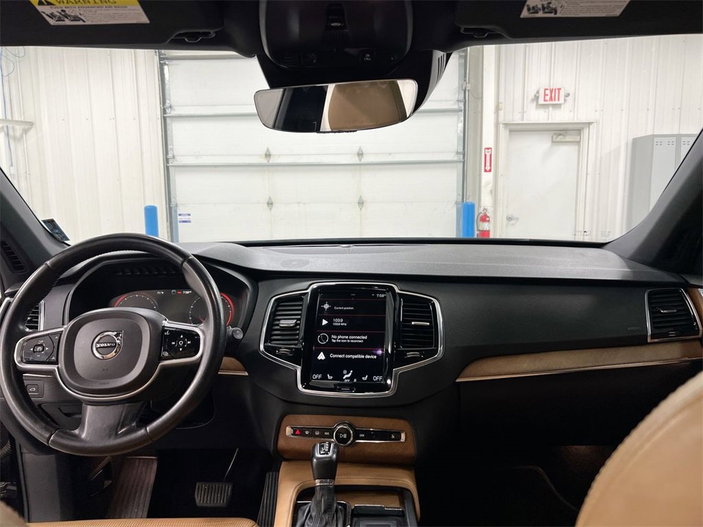 Used 2017 Volvo XC90 T6 Inscription w/ Vision Package image 10