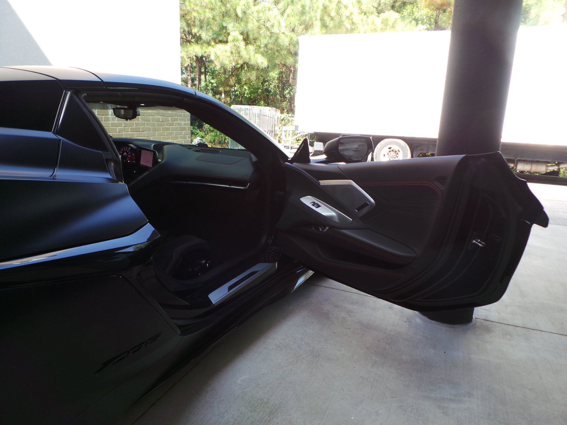 Used 2023 Chevrolet Corvette Z06 w/ Z07 Performance Package RWD image 40