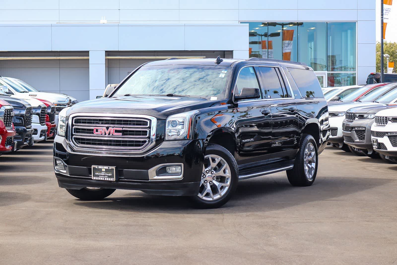 Used 2018 GMC Yukon XL SLT w/ Open Road Package AWD/4WD image 1