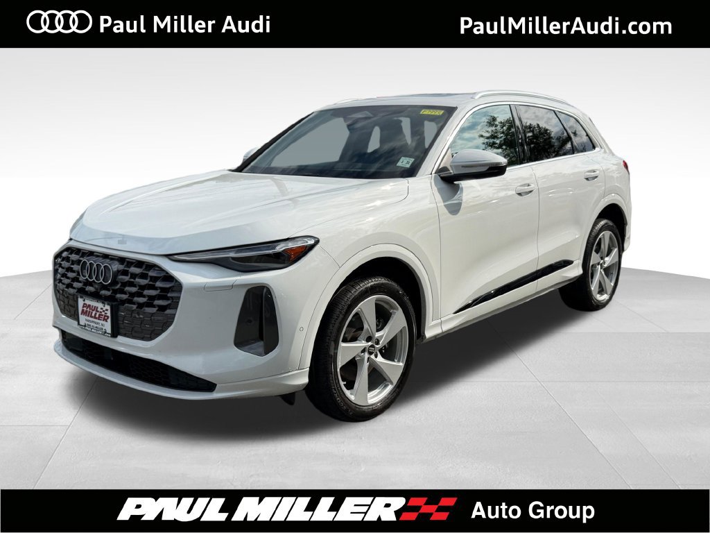 Certified 2025 Audi Q5 Premium w/ Premium Plus