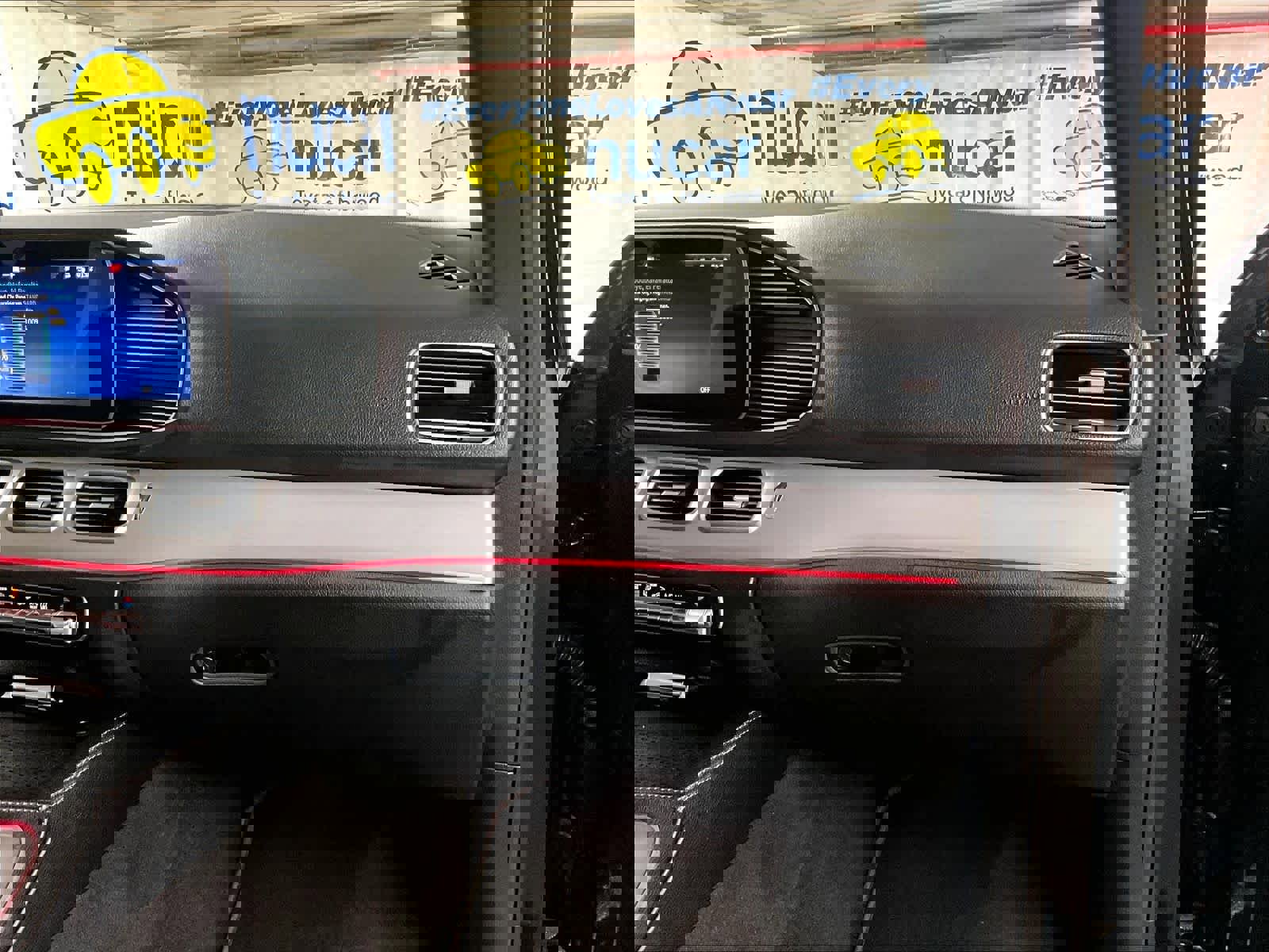 Used 2024 Mercedes-Benz GLE 450e 4MATIC image 13