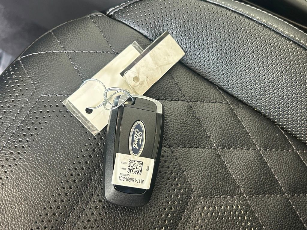 Certified 2024 Ford Escape SE w/ PHEV Premium Package FWD image 45