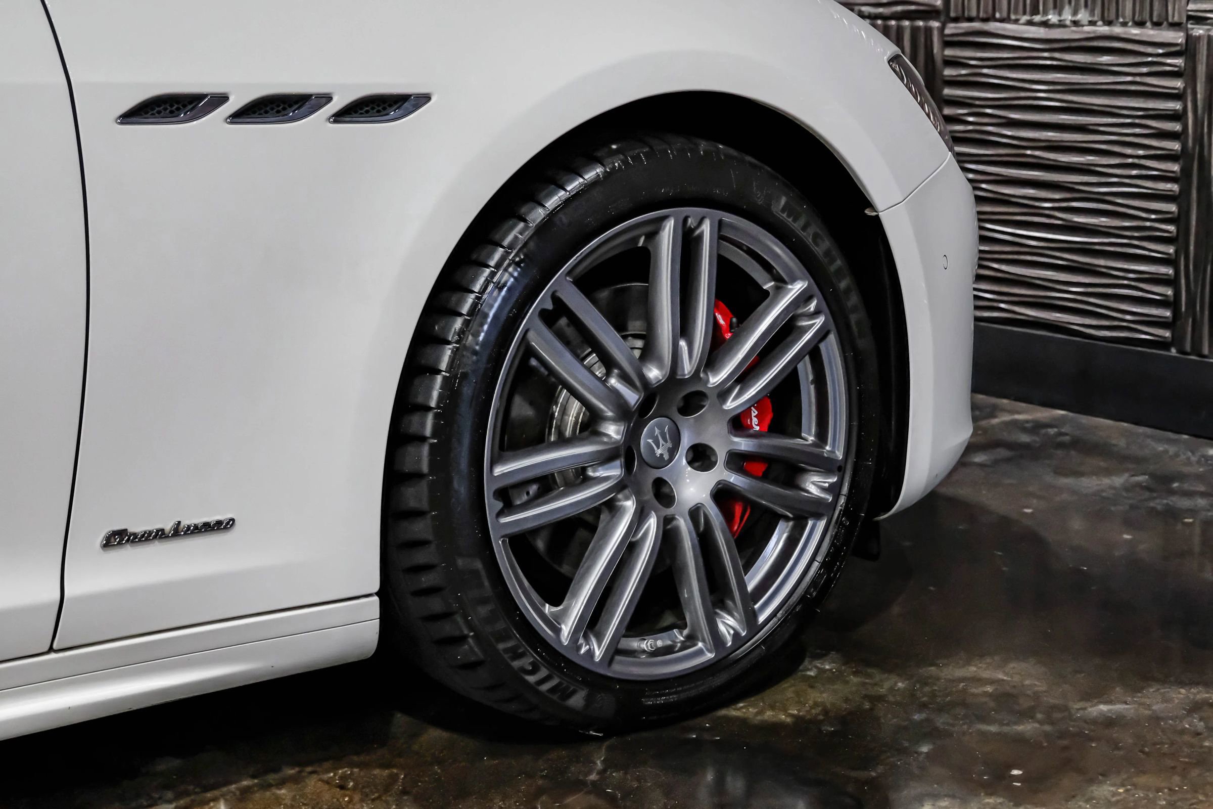 Used 2018 Maserati Ghibli S GranLusso AWD/4WD image 63
