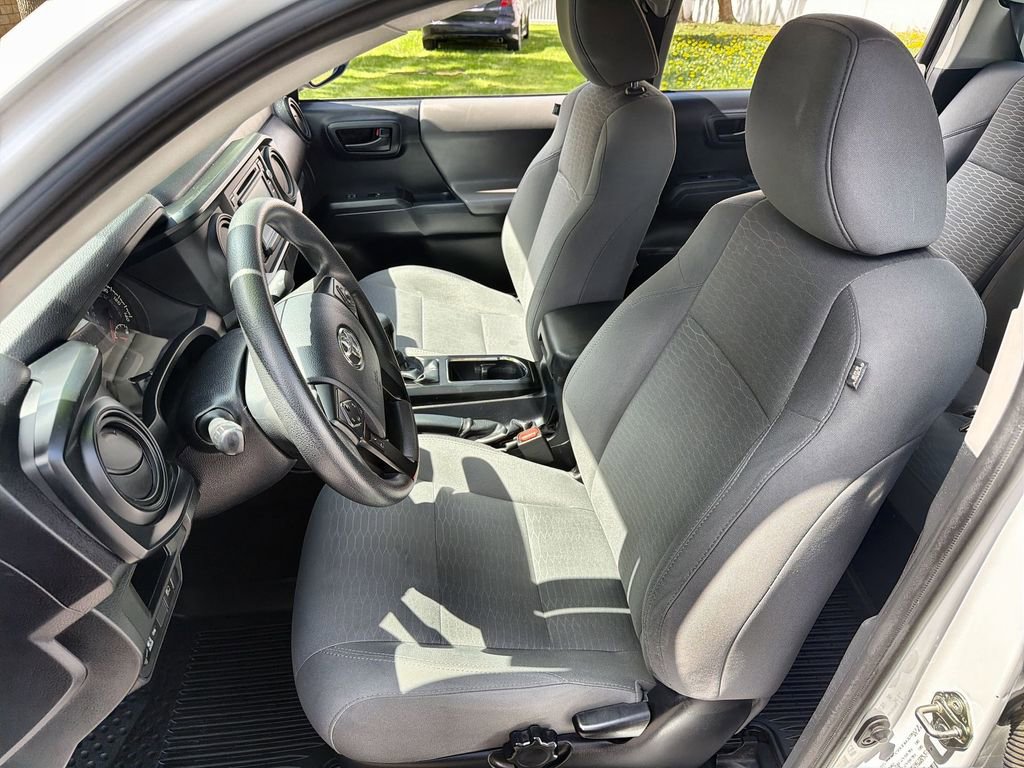 Used 2018 Toyota Tacoma SR w/ SR Convenience Package AWD/4WD image 13