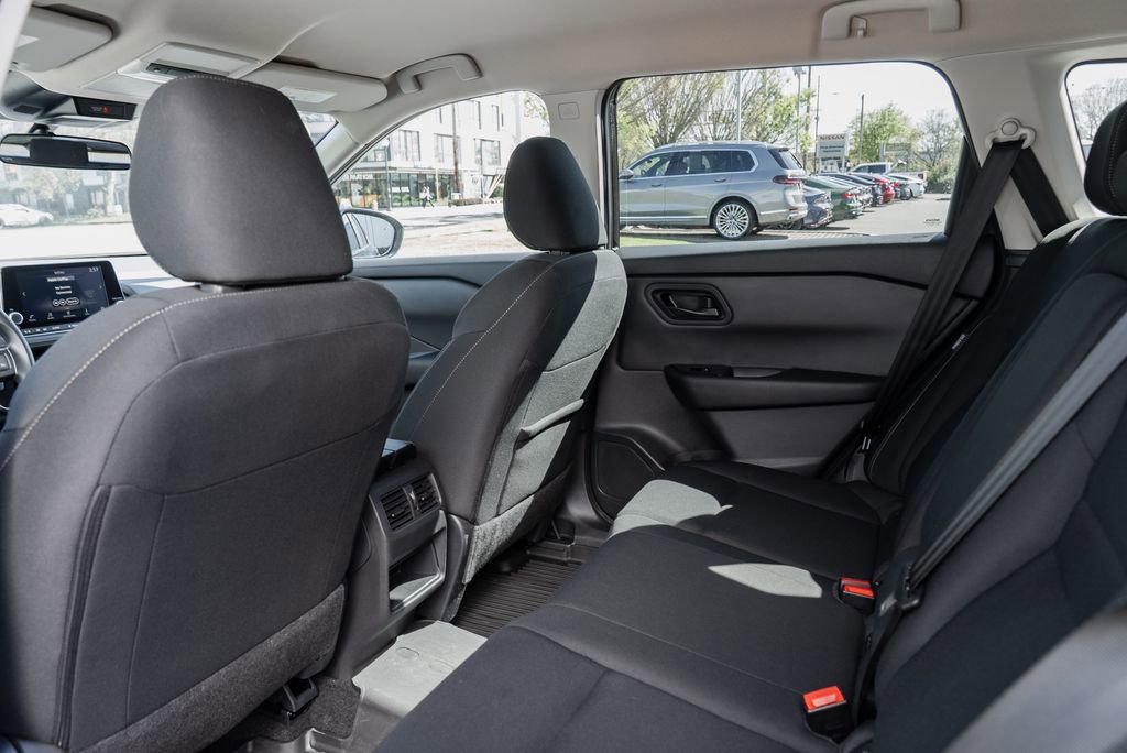 Certified 2025 Nissan Rogue S image 23