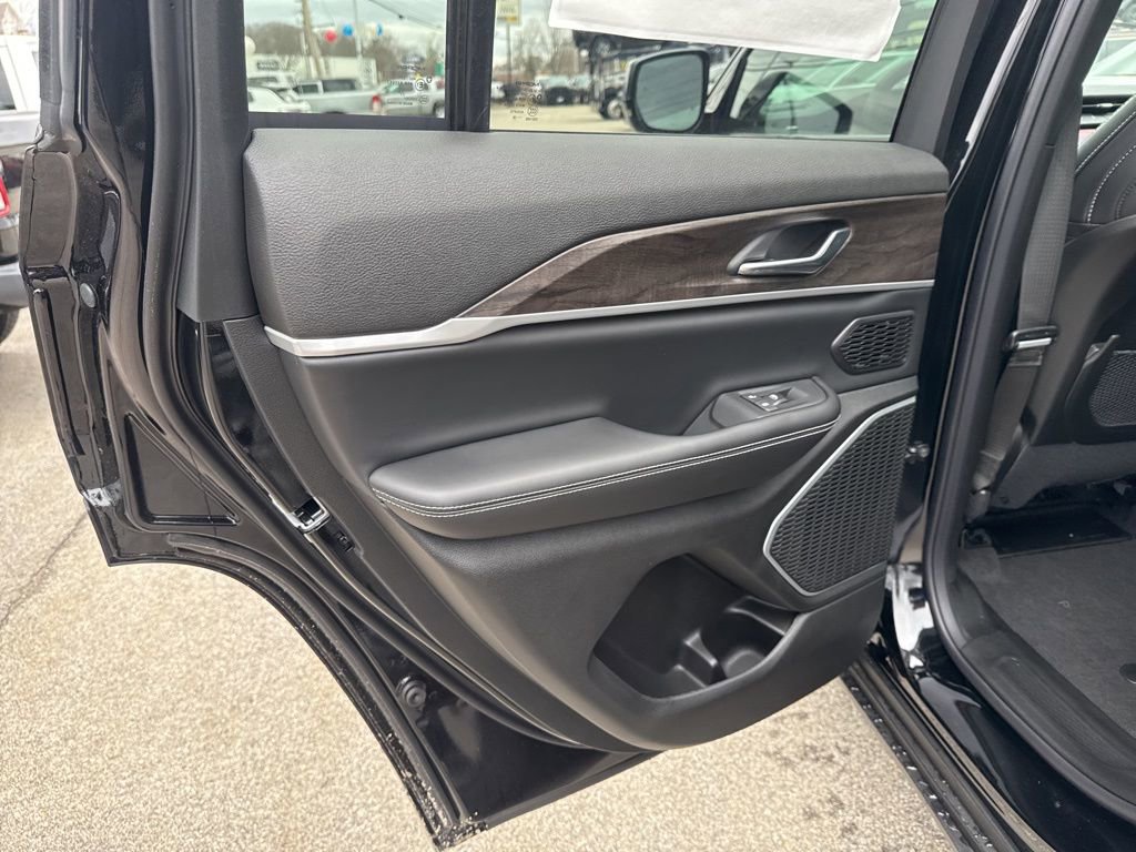 New 2026 Jeep Grand Cherokee Limited image 25