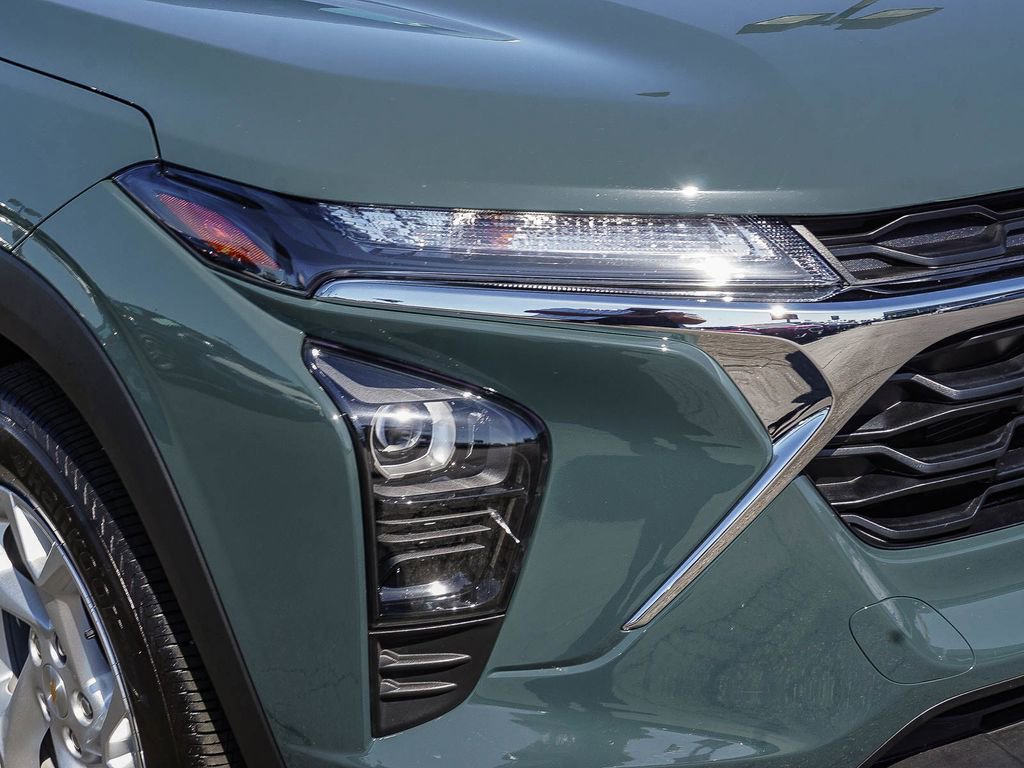 Used 2026 Chevrolet Trax LS w/ LS Convenience Package image 10