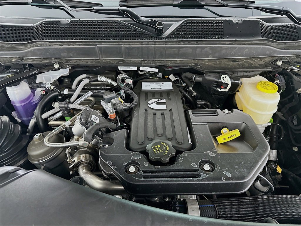 New 2025 RAM 2500 Limited w/ Towing Technology Group image 18