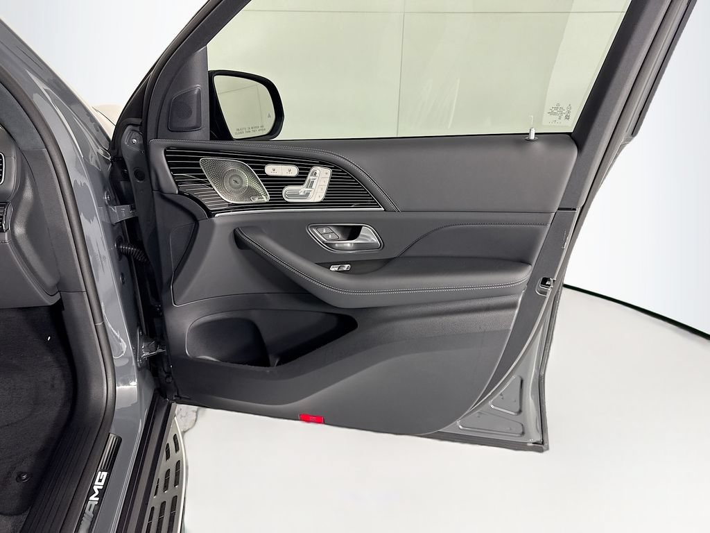 New 2026 Mercedes-Benz GLS 63 AMG 4MATIC image 27
