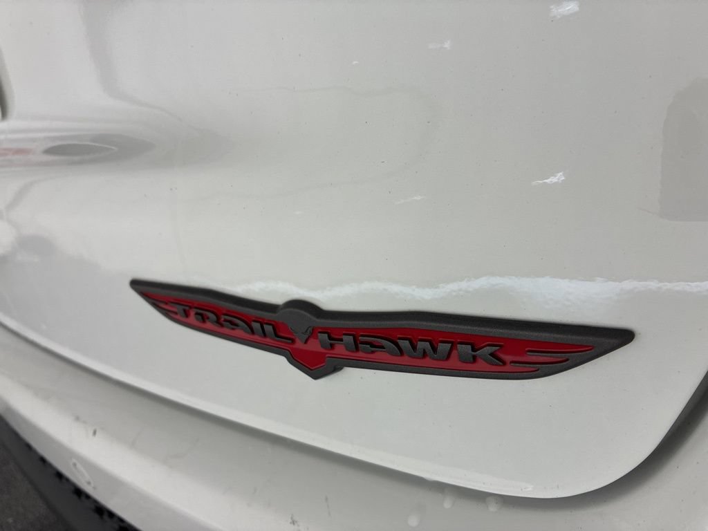 Used 2025 Jeep Compass Trailhawk AWD/4WD image 32