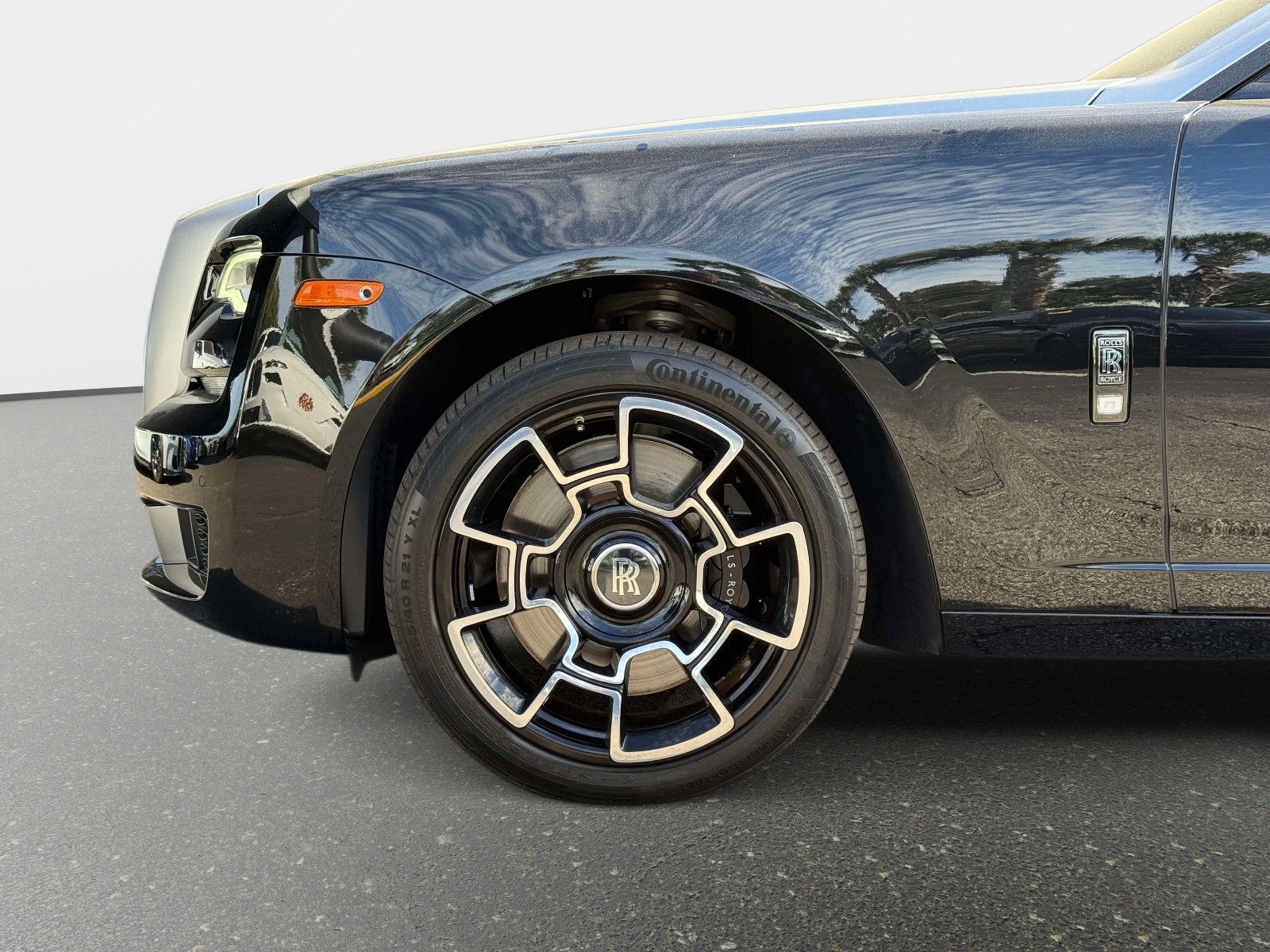 Used 2020 Rolls-Royce Ghost Black Badge image 12