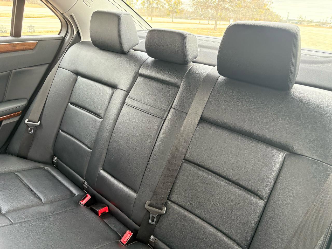 Used 2011 Mercedes-Benz E 350 Sedan image 36