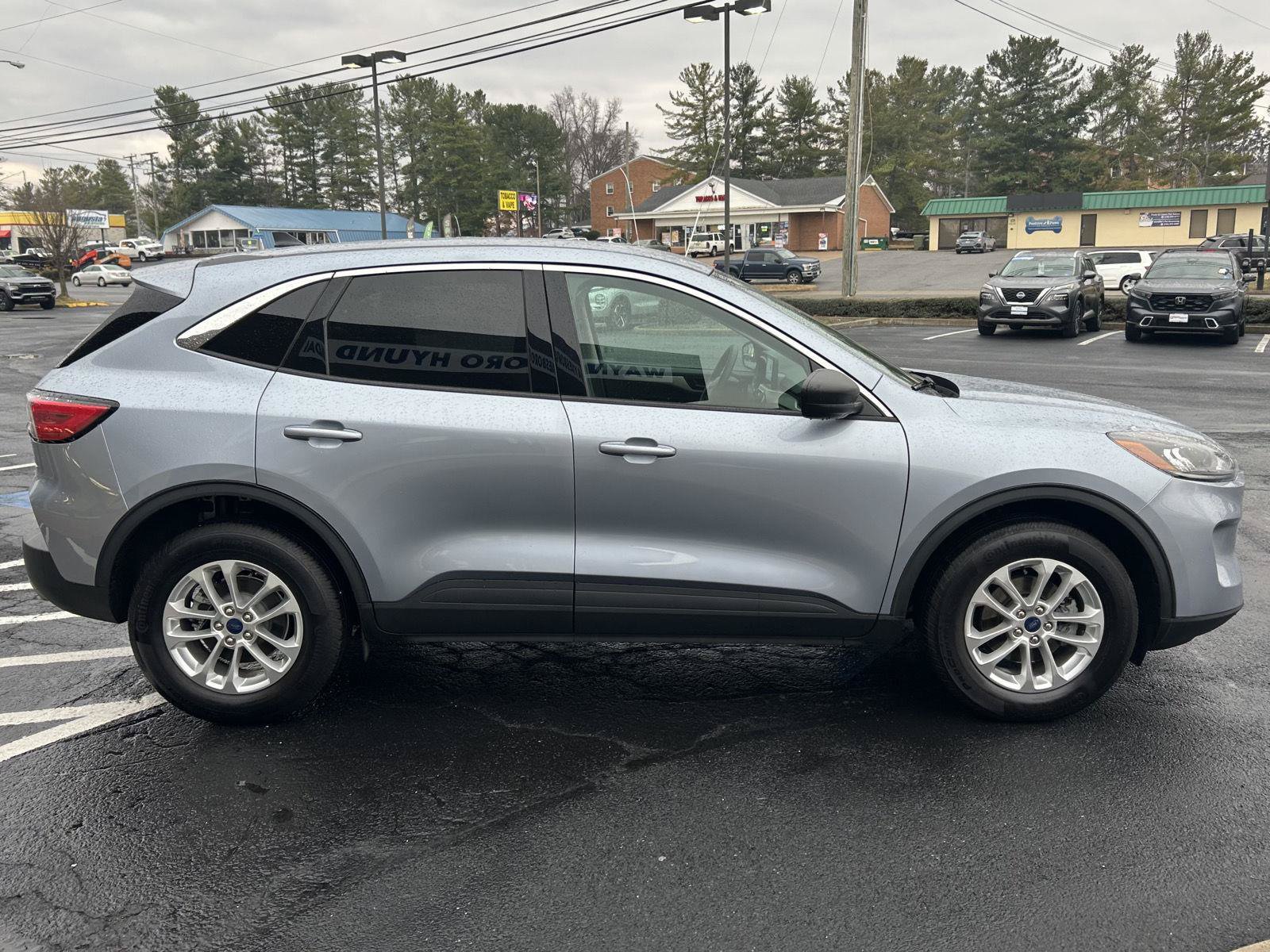 Used 2022 Ford Escape SE w/ Convenience Package AWD/4WD image 8