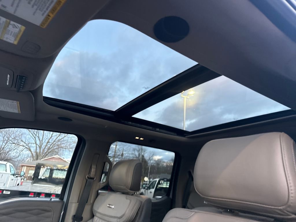 Used 2025 Ford F350 Platinum w/ Platinum Plus Package image 33