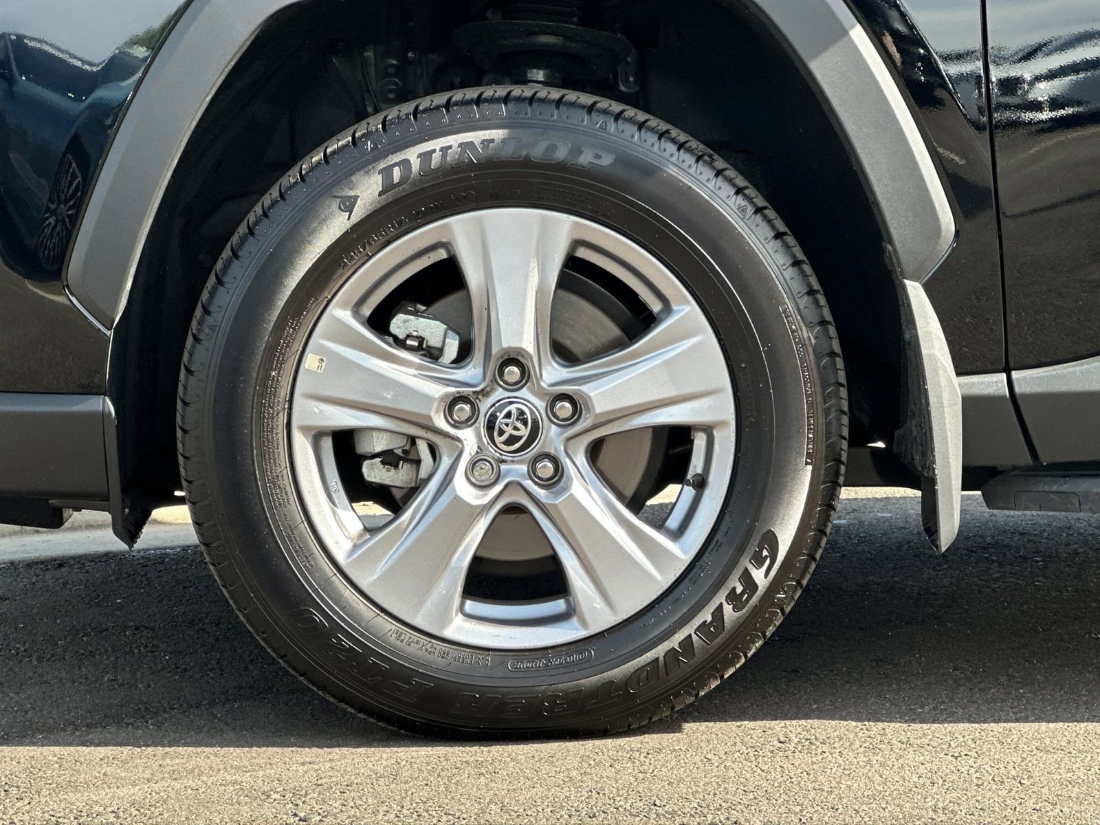 Used 2025 Toyota RAV4 XLE w/ Convenience Package AWD/4WD image 31