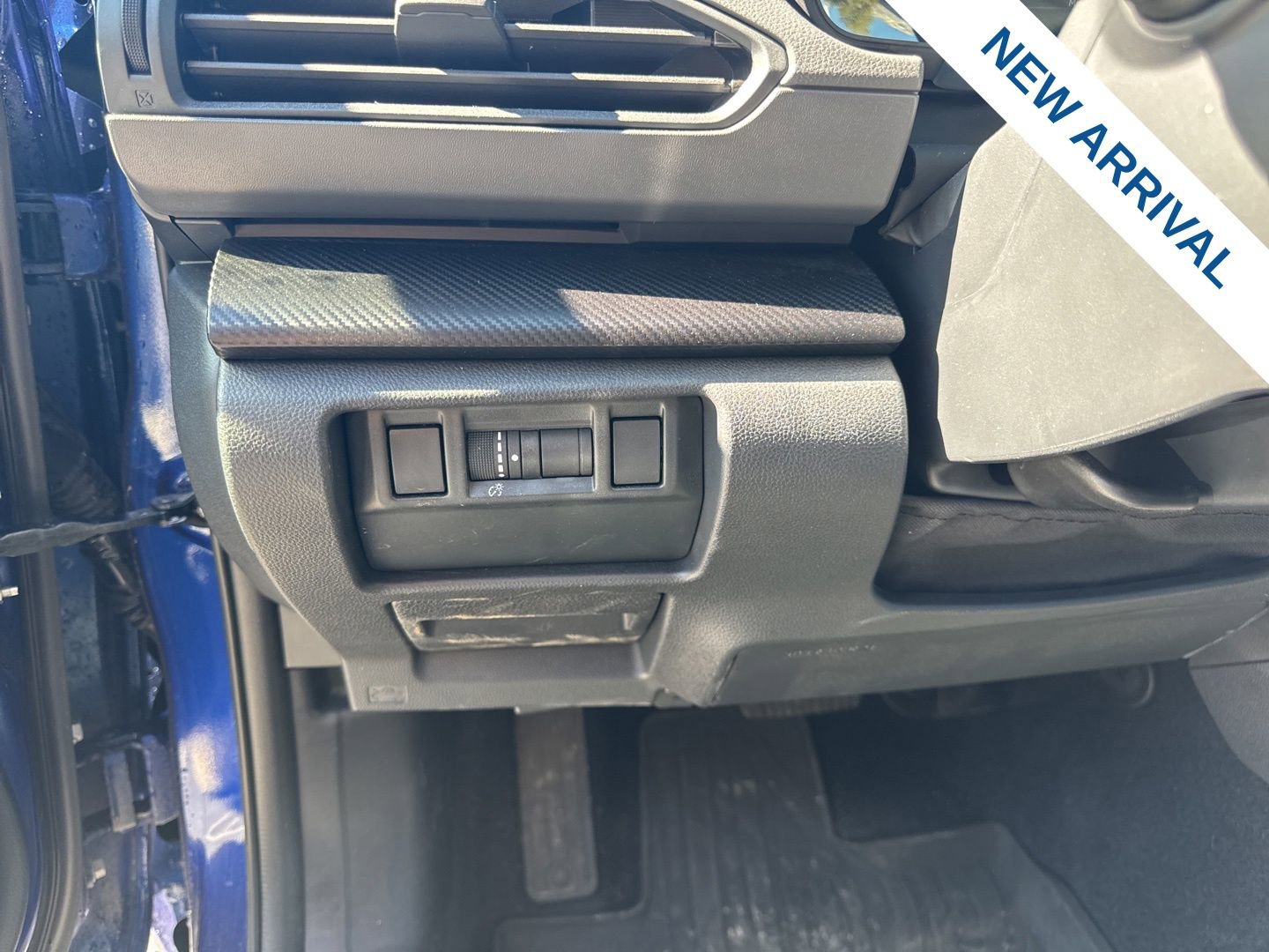 Used 2025 Subaru Crosstrek 2.0i Premium image 19