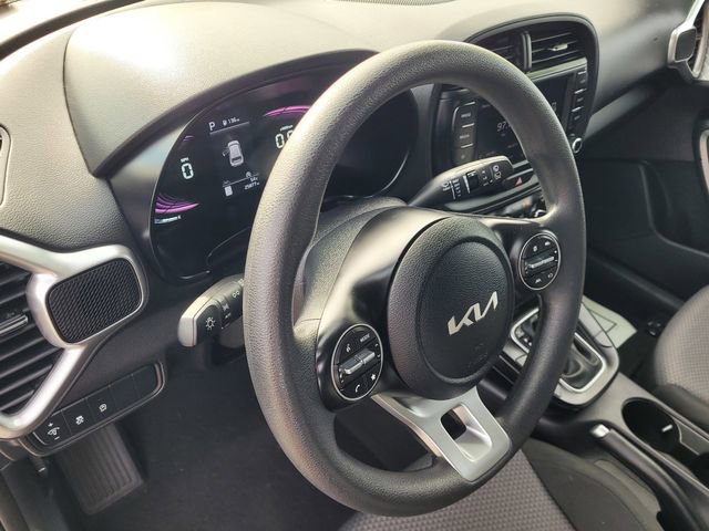 Used 2023 Kia Soul LX image 23
