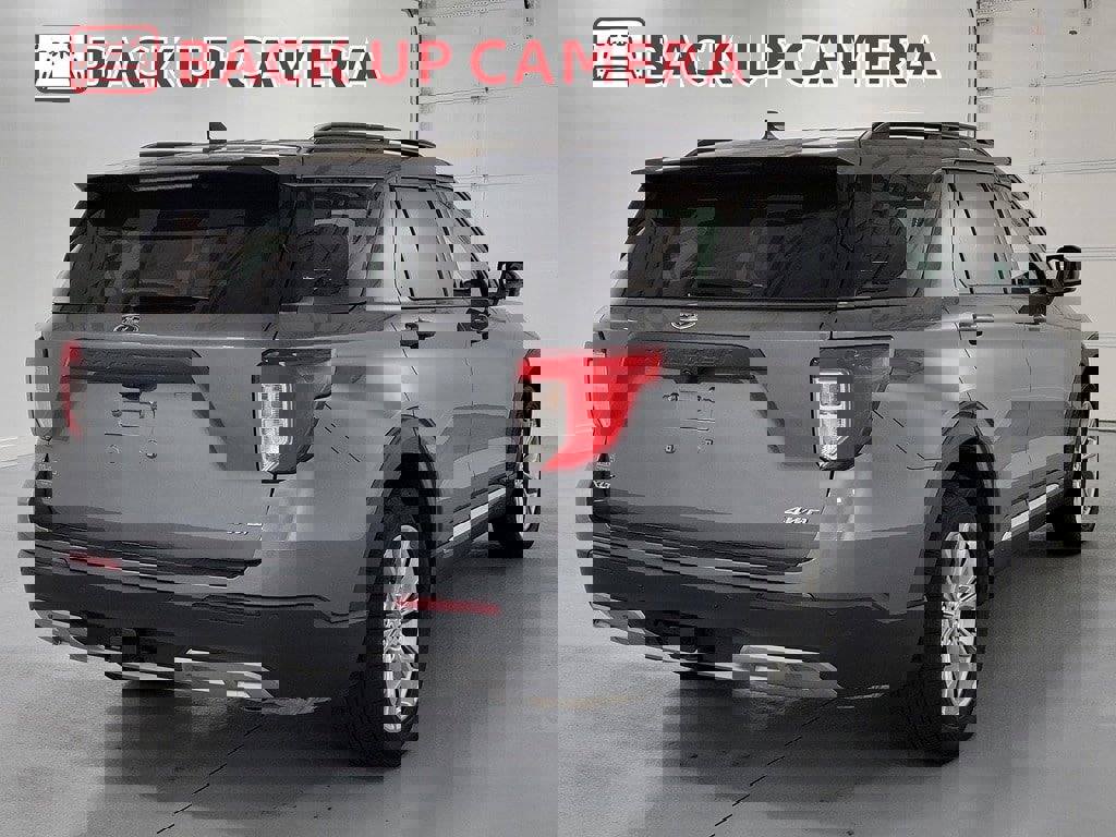 Used 2022 Ford Explorer XLT w/ Equipment Group 202A AWD/4WD image 9