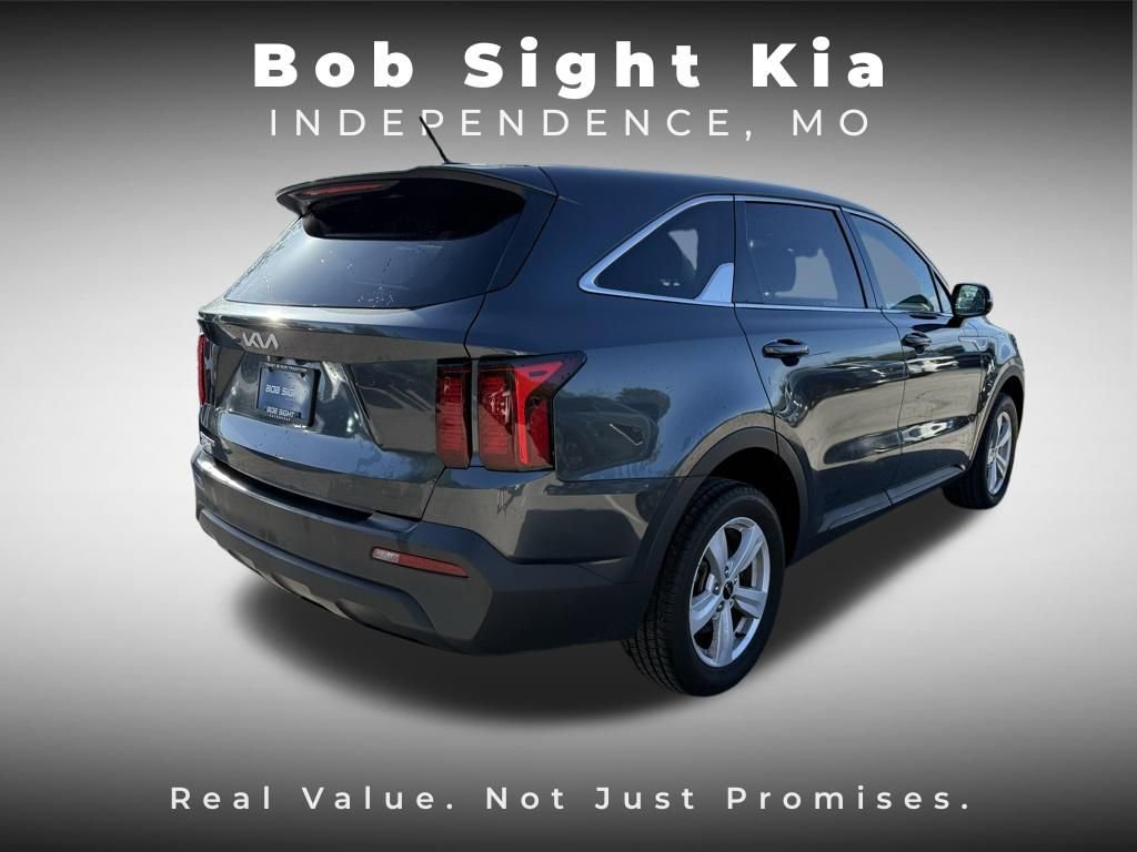 Certified 2023 Kia Sorento LX FWD image 14