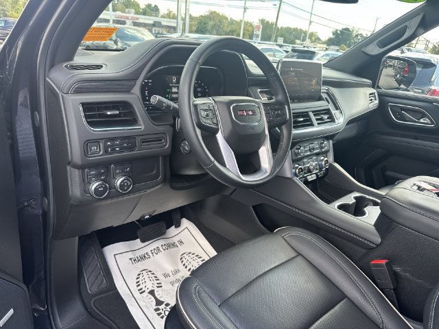 Certified 2023 GMC Yukon SLT w/ SLT Premium Package AWD/4WD image 10