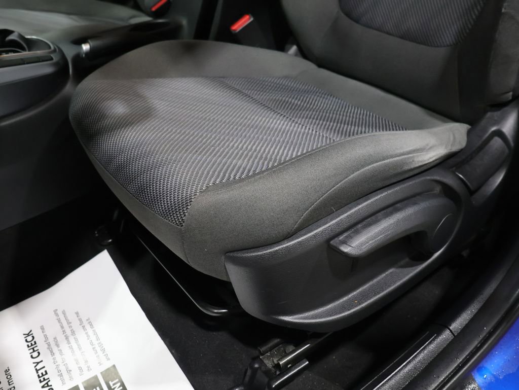 Used 2021 Kia Seltos LX image 12