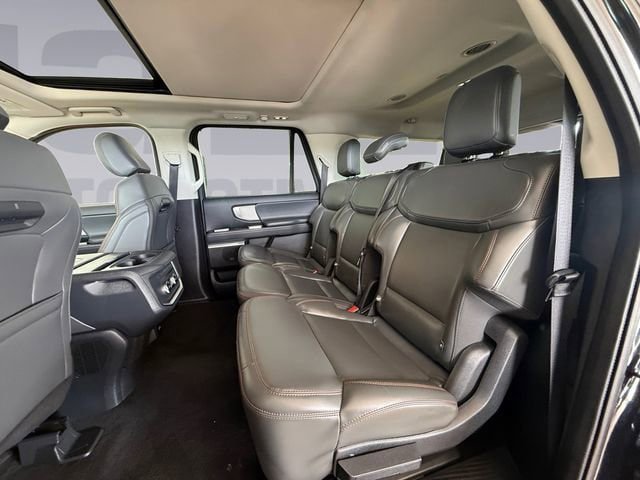 Used 2025 Ford Expedition Max Active AWD/4WD image 16