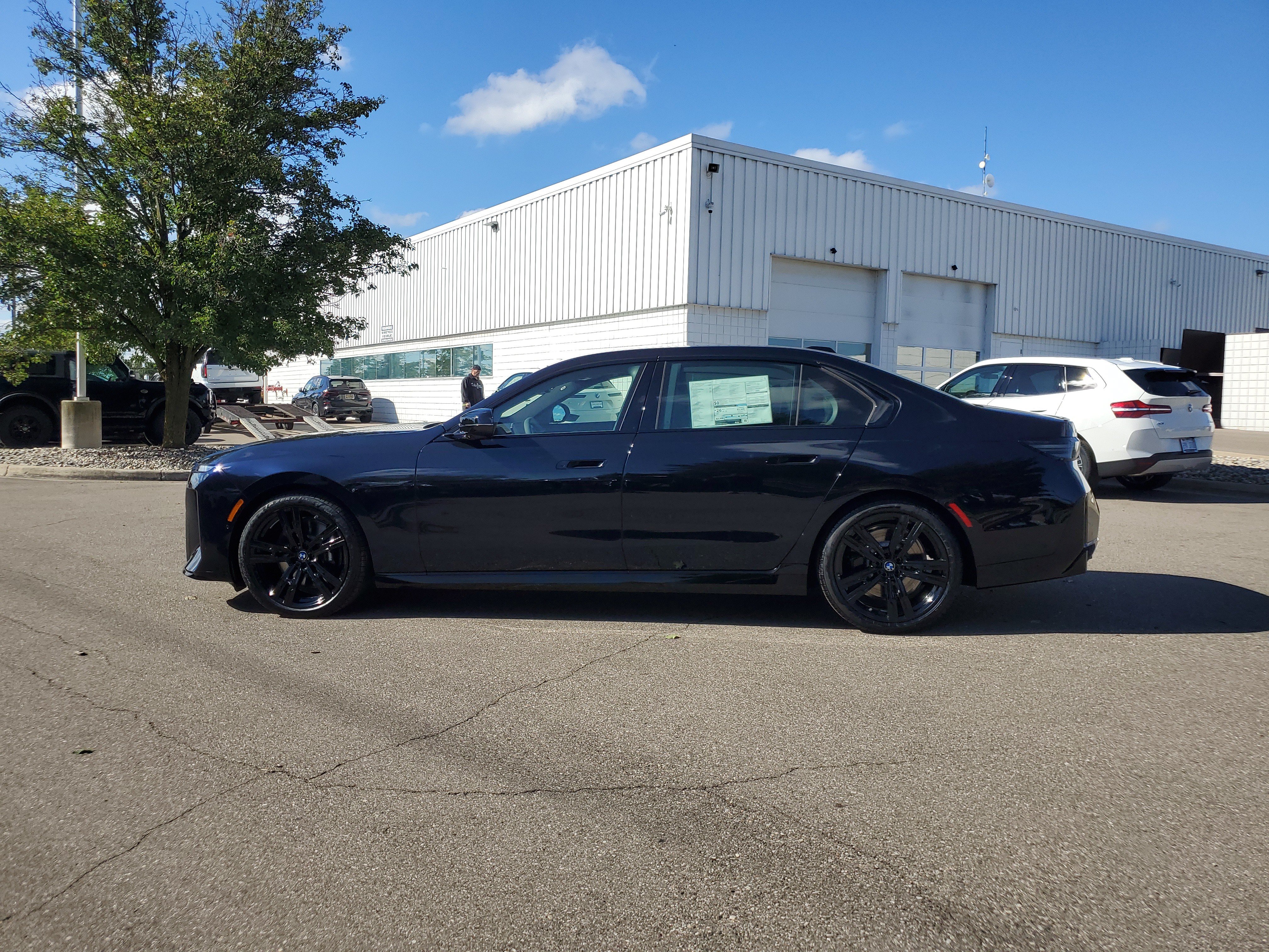 New 2027 BMW 740i xDrive w/ Executive Package AWD/4WD image 2