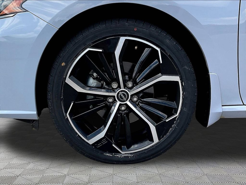 Certified 2024 Nissan Altima 2.5 SR w/ SR Premium Package FWD image 36