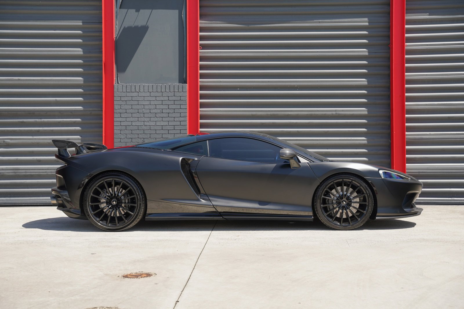 Used 2020 McLaren GT RWD image 9