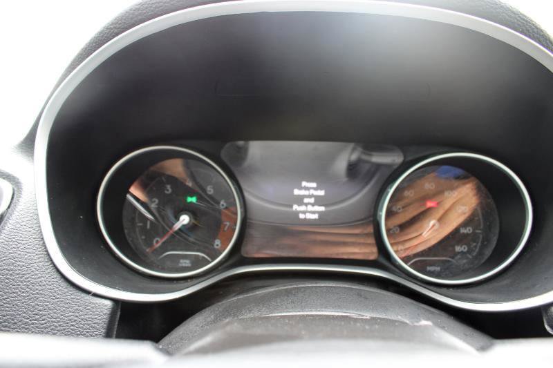 Used 2018 Jeep Compass Limited w/ Navigation Group AWD/4WD image 14