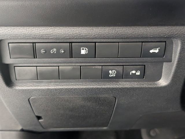 Used 2024 Mitsubishi Outlander SE AWD/4WD image 15