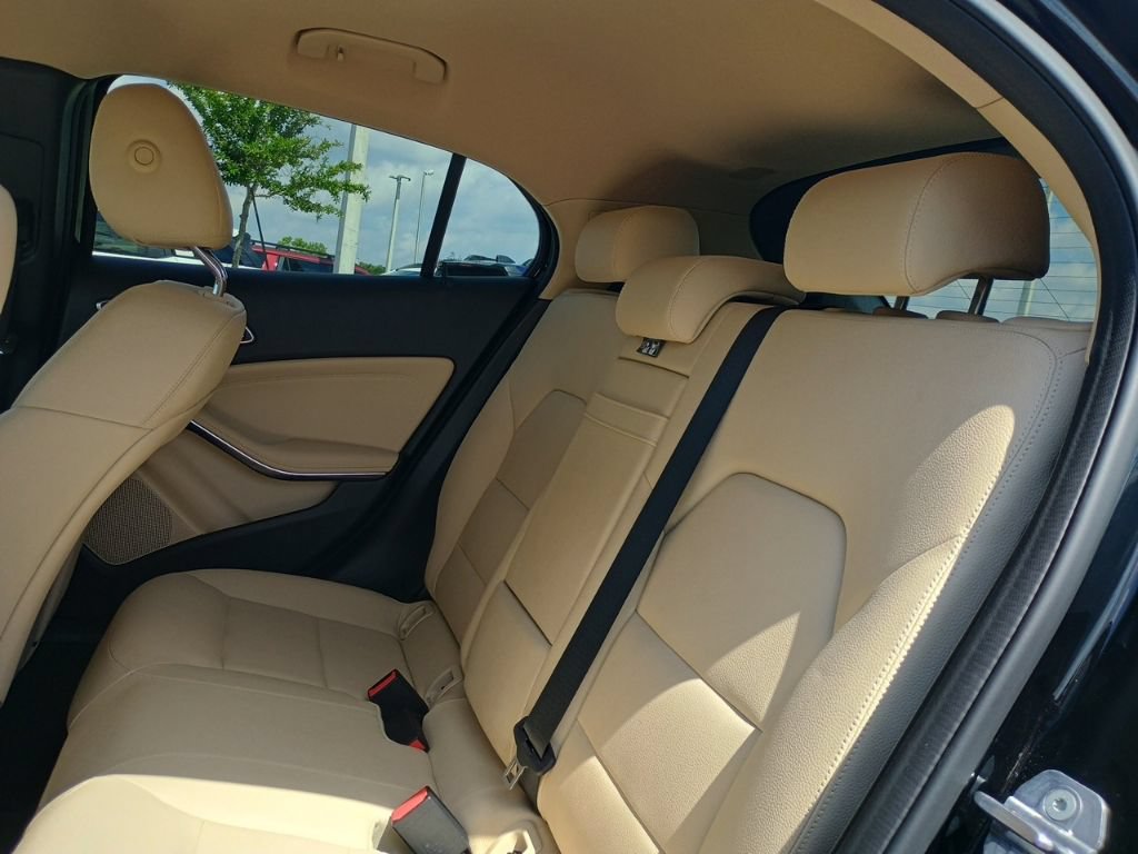 Used 2019 Mercedes-Benz GLA 250 image 14