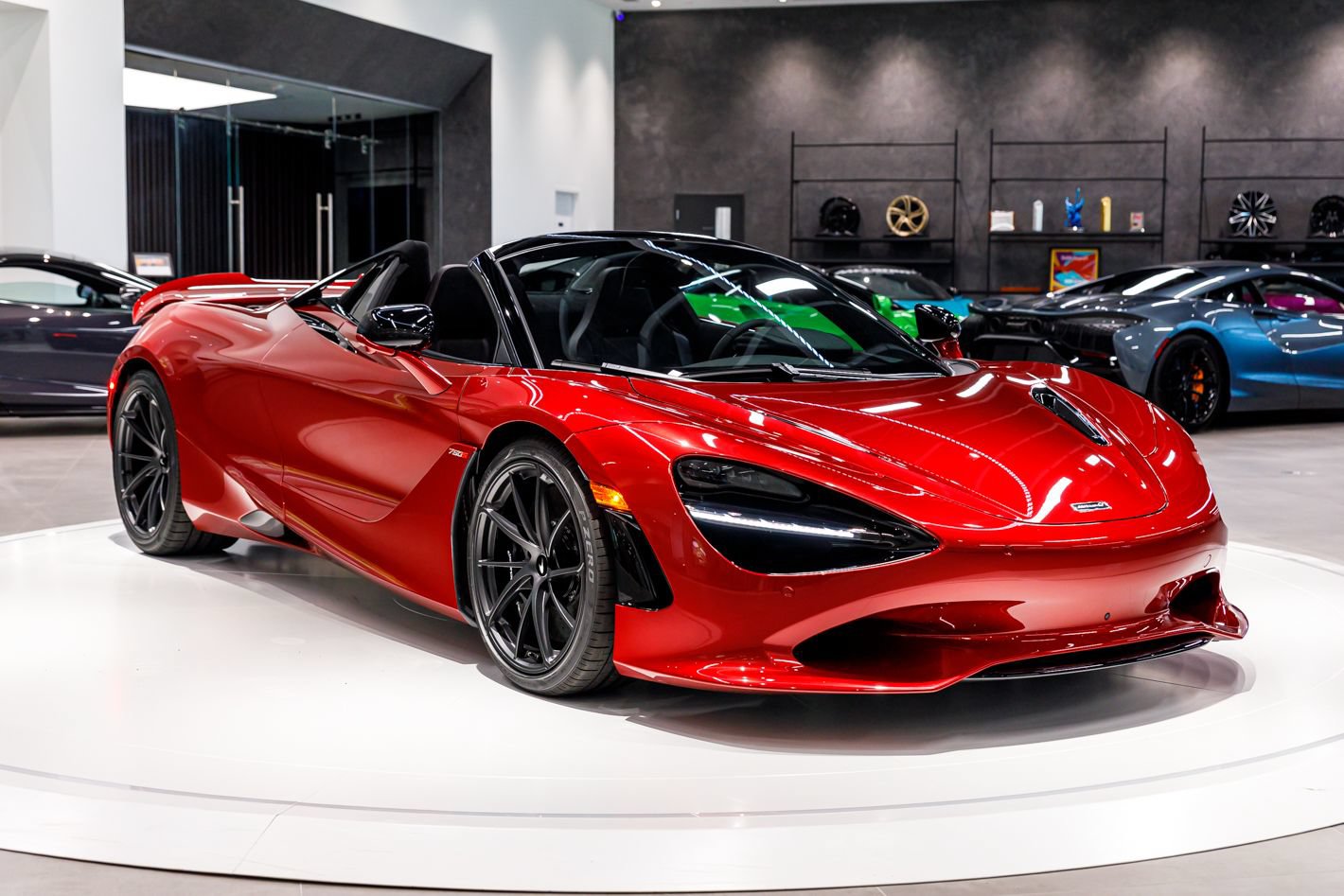Used 2027 McLaren 750S Spider RWD image 39