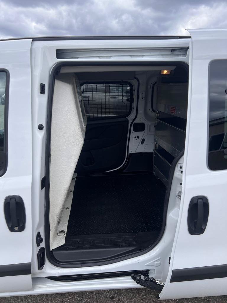 Used 2019 RAM ProMaster City Tradesman SLT FWD image 12
