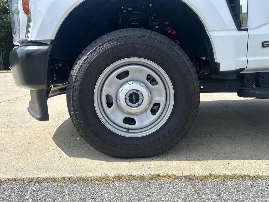 Used 2025 Ford F350 XL w/ Snow Plow Prep Package AWD/4WD image 17