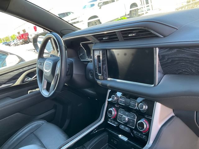 Used 2021 GMC Yukon Denali w/ Denali Premium Package AWD/4WD image 10