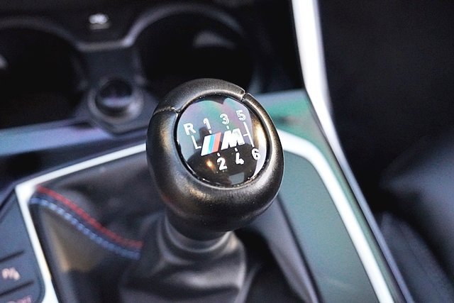 Used 2023 BMW M2 w/ Lighting Package image 30