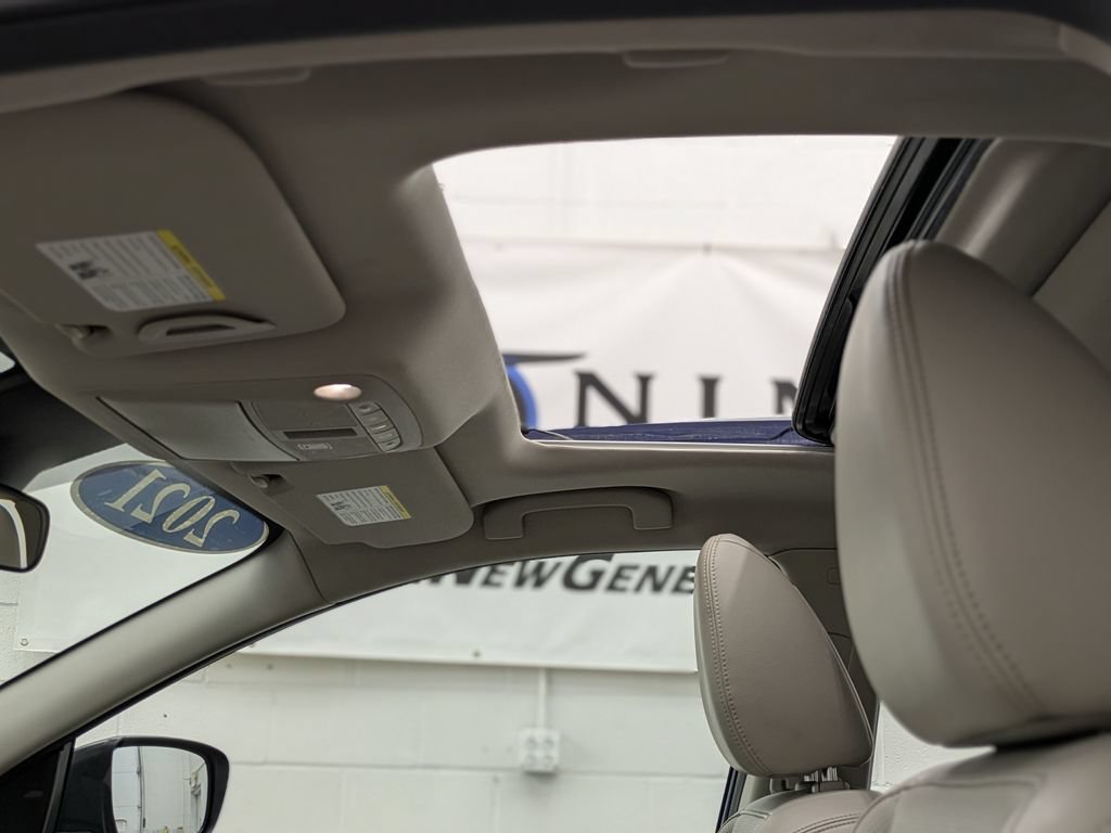 Used 2021 Nissan Rogue Sport SV AWD/4WD image 8