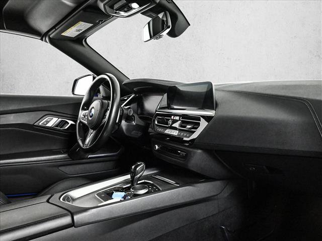 Used 2020 BMW Z4 M40i RWD image 19
