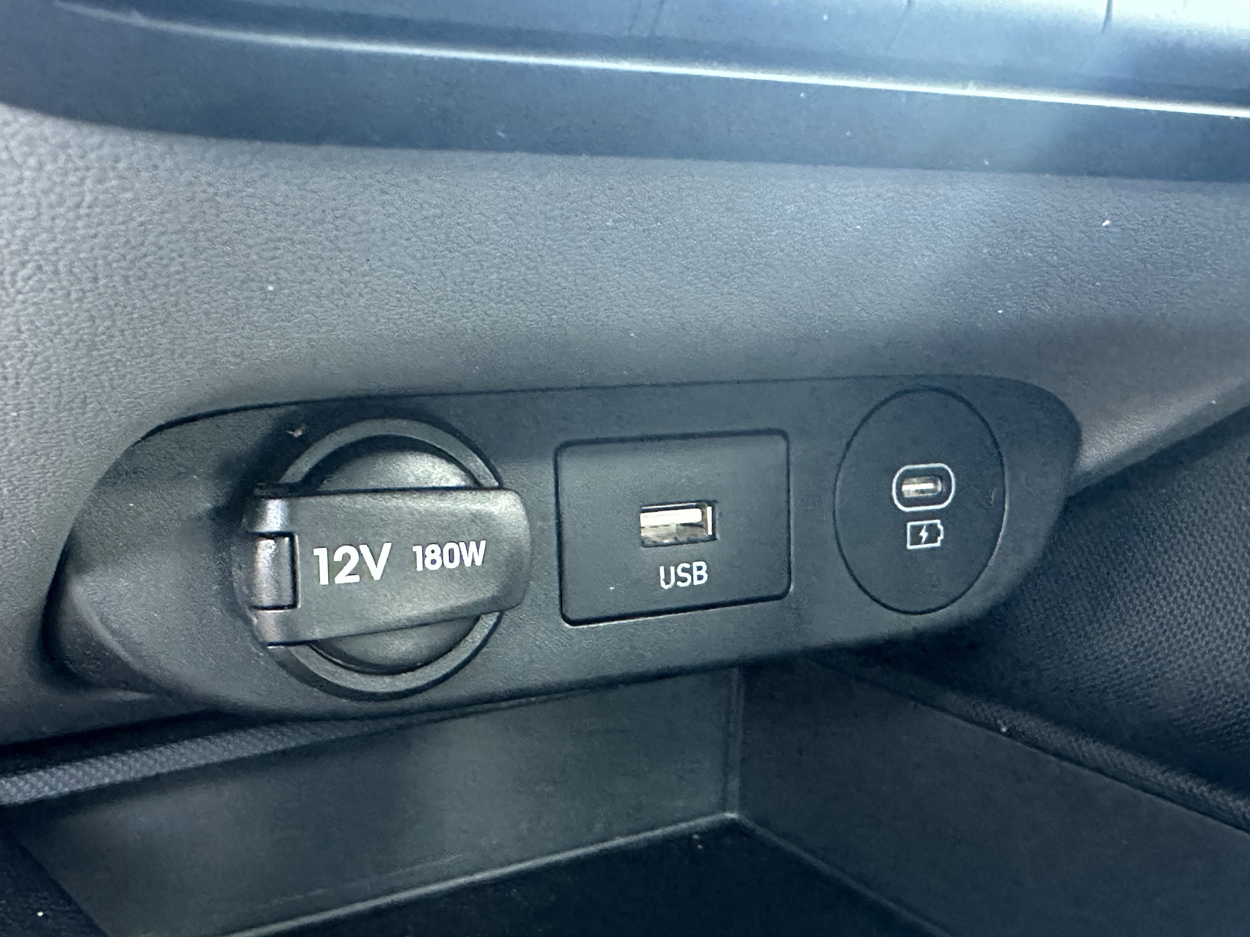 Used 2024 Hyundai Elantra SEL FWD image 31