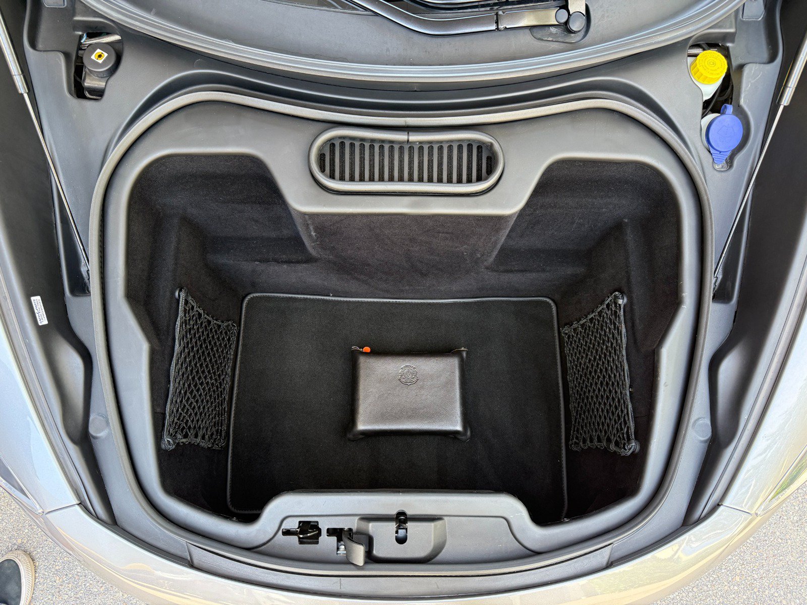 Used 2015 McLaren 650S Spider RWD image 25