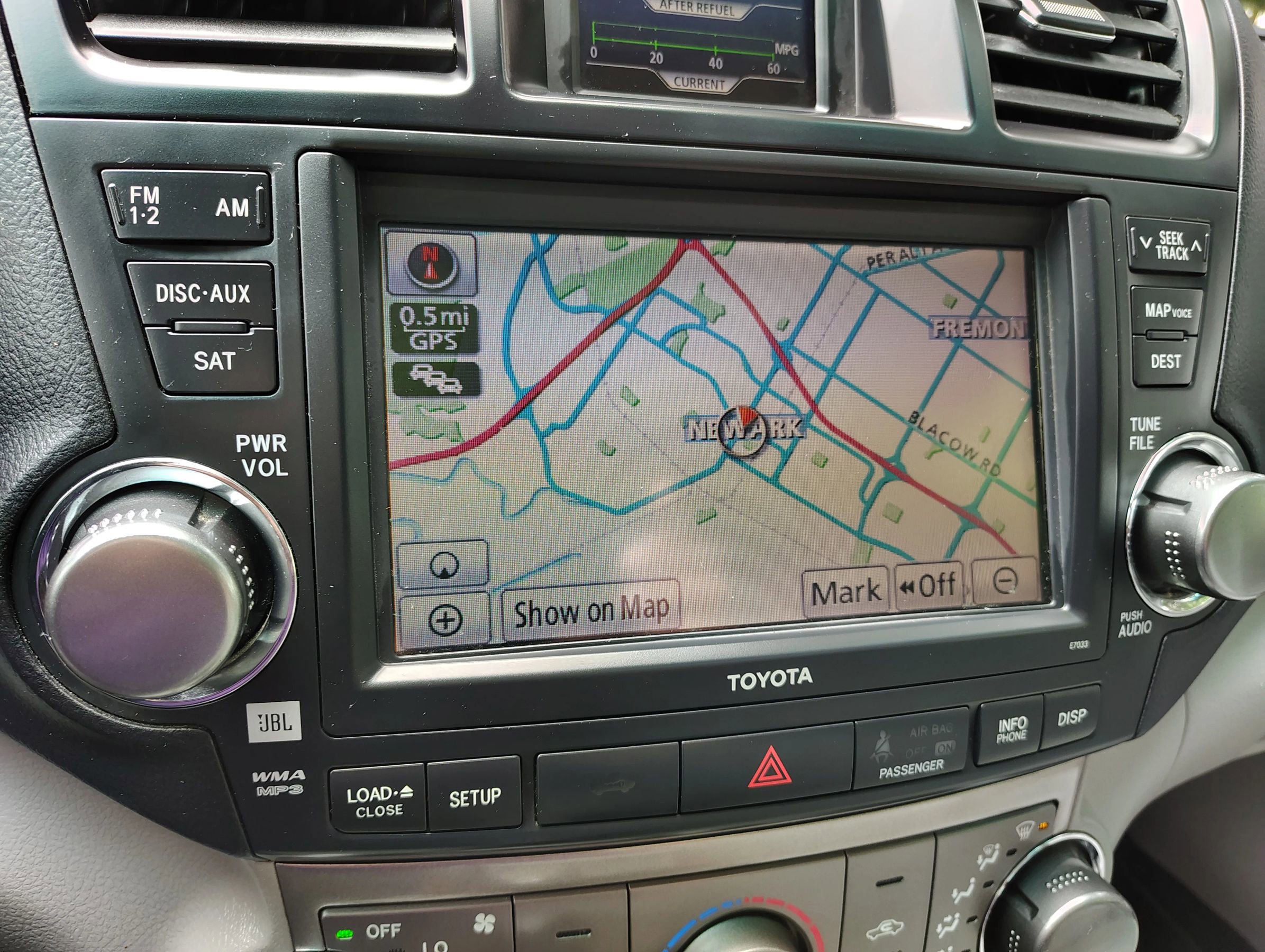 Used 2011 Toyota Highlander SE w/ Tow Pkg AWD/4WD image 9