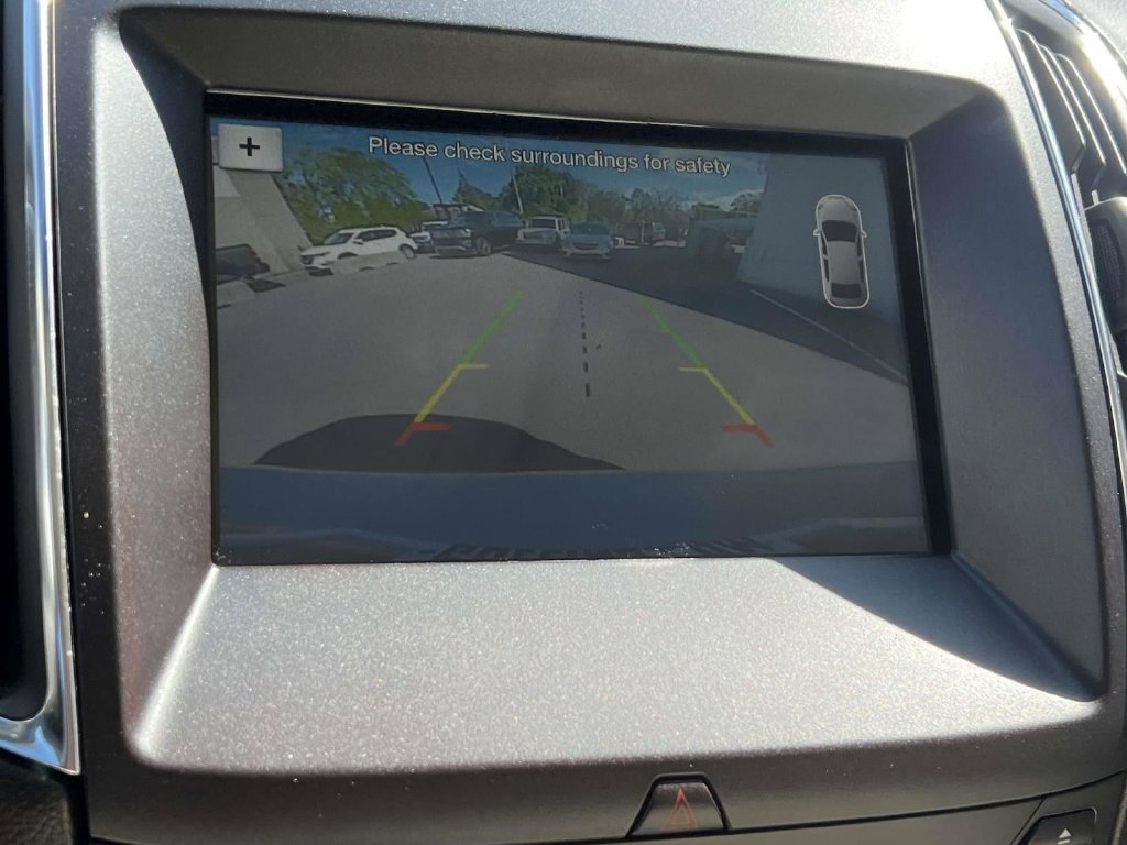 Used 2018 Ford Edge Titanium w/ Ford Safe & Smart Package AWD/4WD image 27