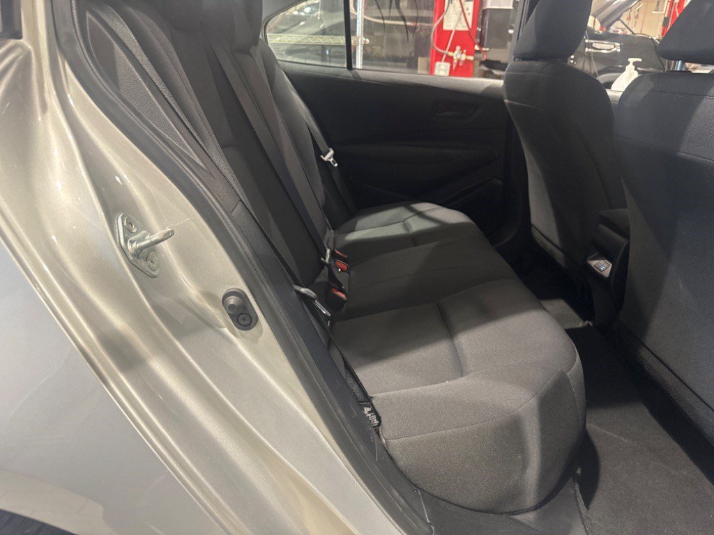 Used 2024 Toyota Corolla LE FWD image 11