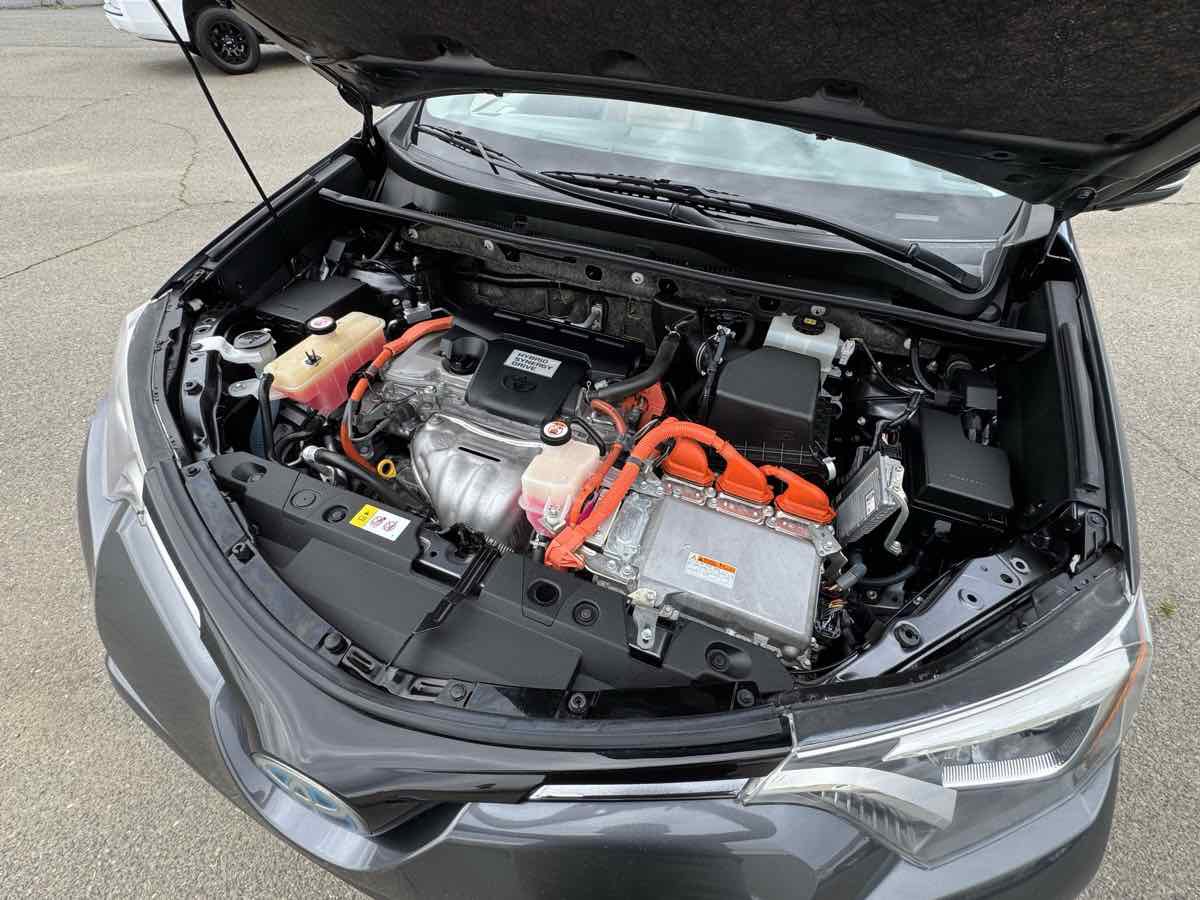 Used 2017 Toyota RAV4 Limited w/ Advanced Technology Package AWD/4WD image 43