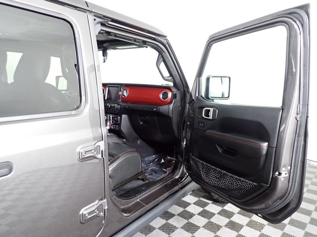 Used 2018 Jeep Wrangler Unlimited Rubicon w/ Dual Top Group AWD/4WD image 36